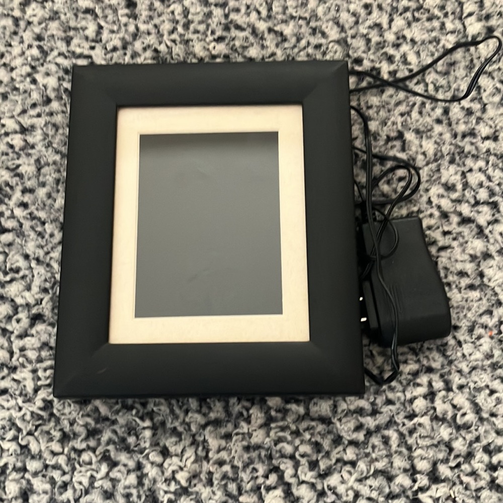 SMARTPARTS/OptiPixPro/Digital Picture Frame/5.6” w/Quick Start Guide/User Manual - Picture 8 of 11